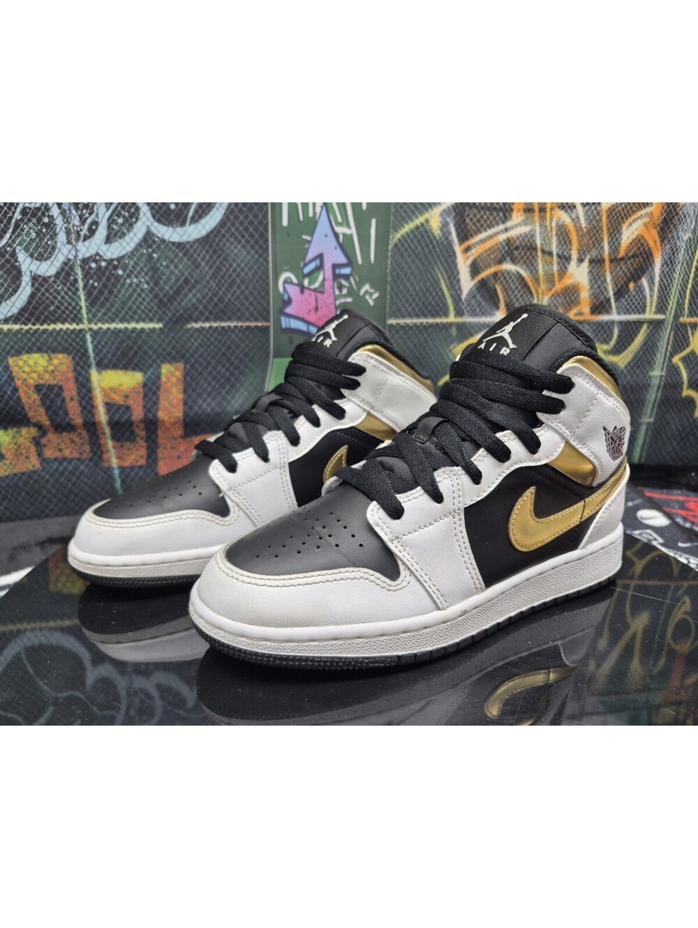 Air Jordan 1 Mid GS White Gold Black 554725-190 Youth 4.5Y Women 6W men 4.5M